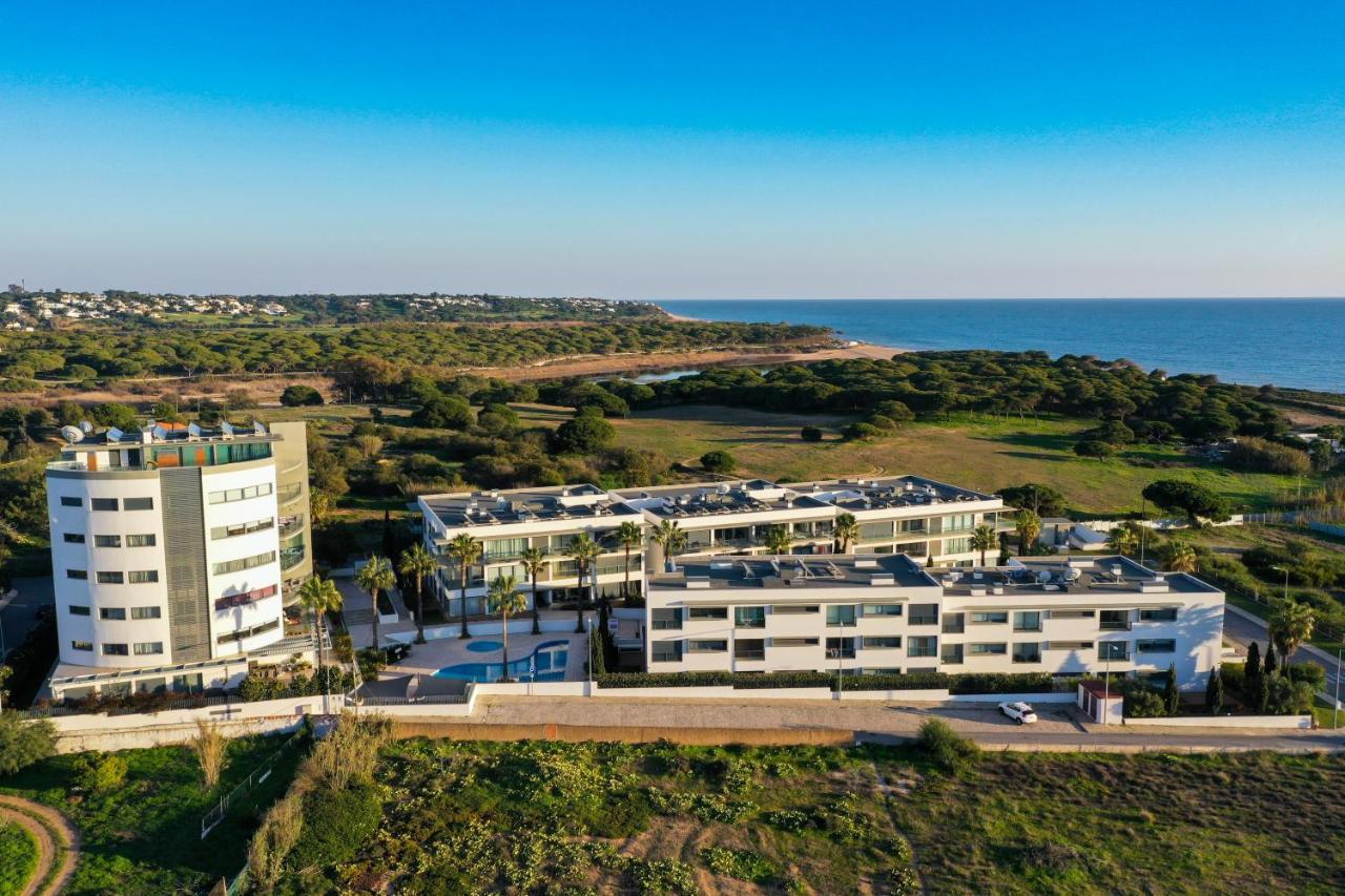 Cavalo Preto, Beach Resort Quarteira Luaran gambar